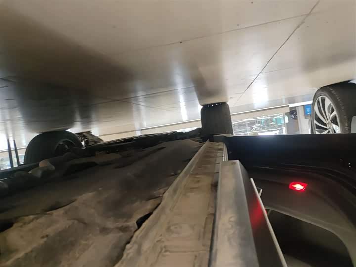 Hongqi HS7 2022 2022款 2.0T DCT两驱智联旗享版 五座