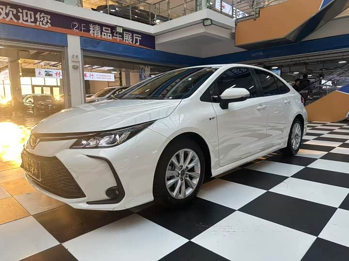 Toyota Corolla 2024 2024款 1.8L 智能电混双擎 精英版