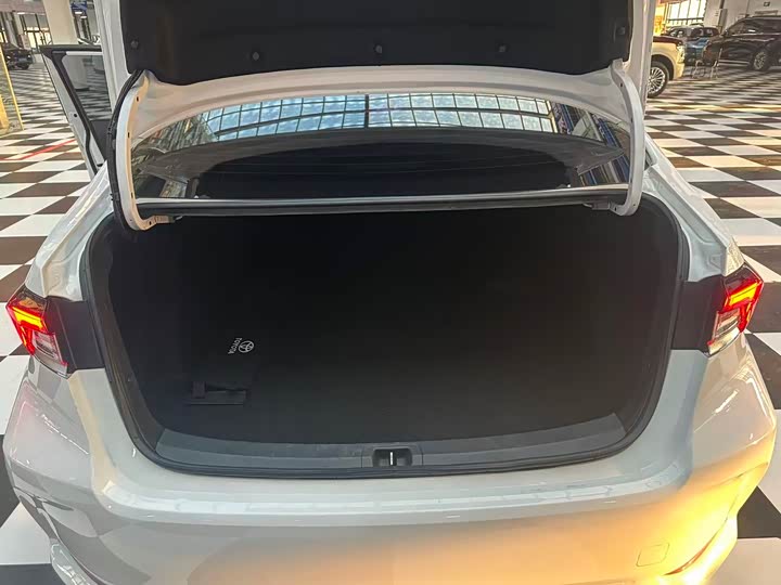 Toyota Corolla 2024 2024款 1.8L 智能电混双擎 精英版