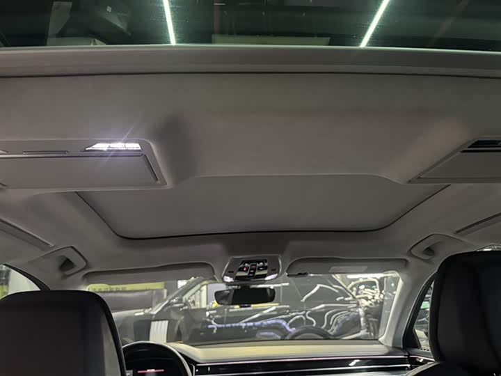 Audi A8 Hybrid 2022 2022款 A8L 60 TFSIe quattro 典藏版