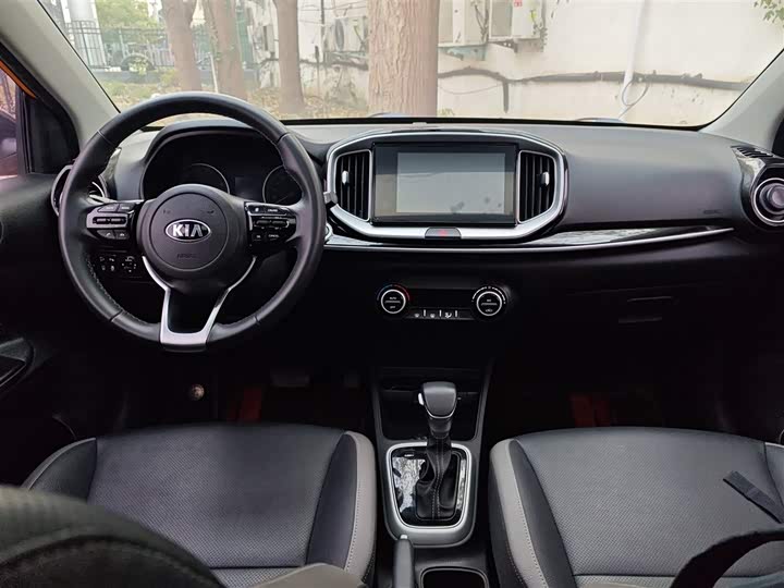 Kia KX1 2021 2021款 1.4L CVT趣享天窗款