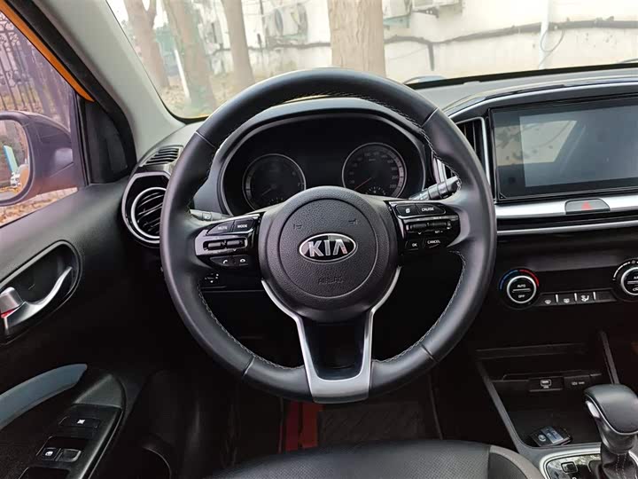 Kia KX1 2021 2021款 1.4L CVT趣享天窗款