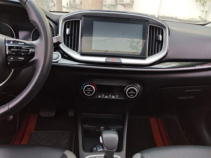 Kia KX1 2021 2021款 1.4L CVT趣享天窗款