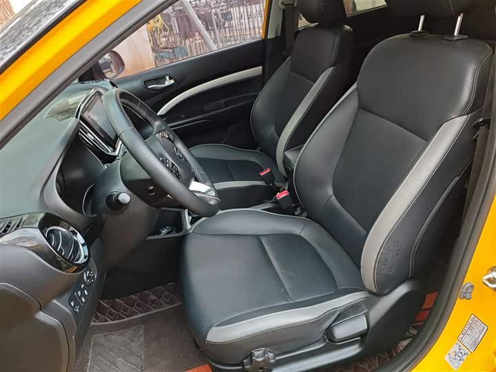 Kia KX1 2021 2021款 1.4L CVT趣享天窗款