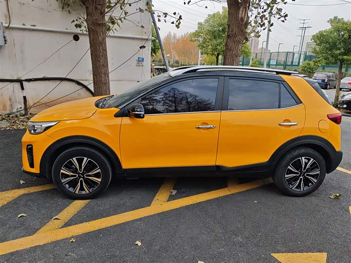 Kia KX1 2021 2021款 1.4L CVT趣享天窗款