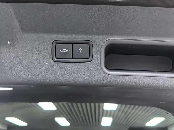 LiXiang One 2021 2021款 增程6座版