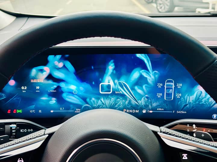 Buick GL8 Century 2025 2025款 2.0T 七座蕴世版