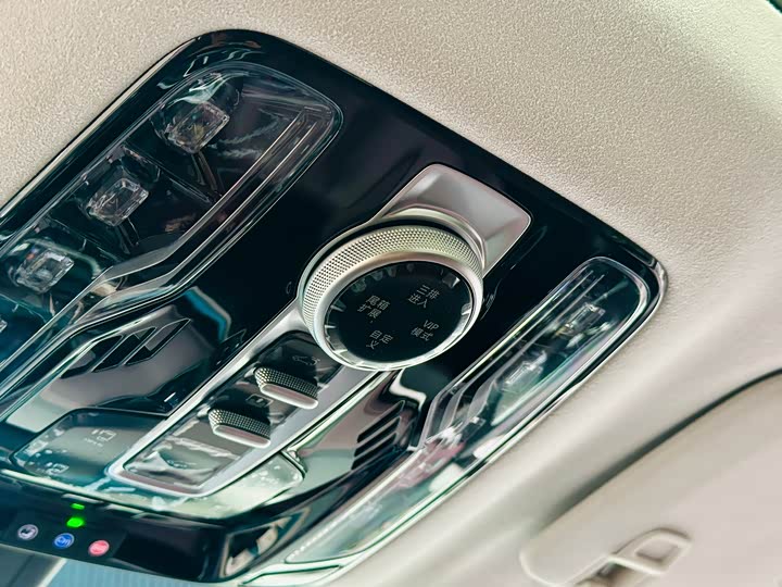 Buick GL8 Century 2025 2025款 2.0T 七座蕴世版