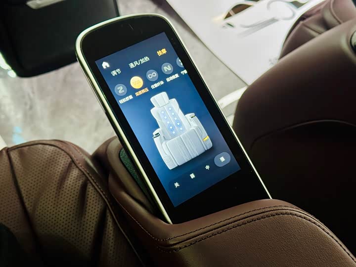 Buick GL8 Century 2025 2025款 2.0T 七座蕴世版