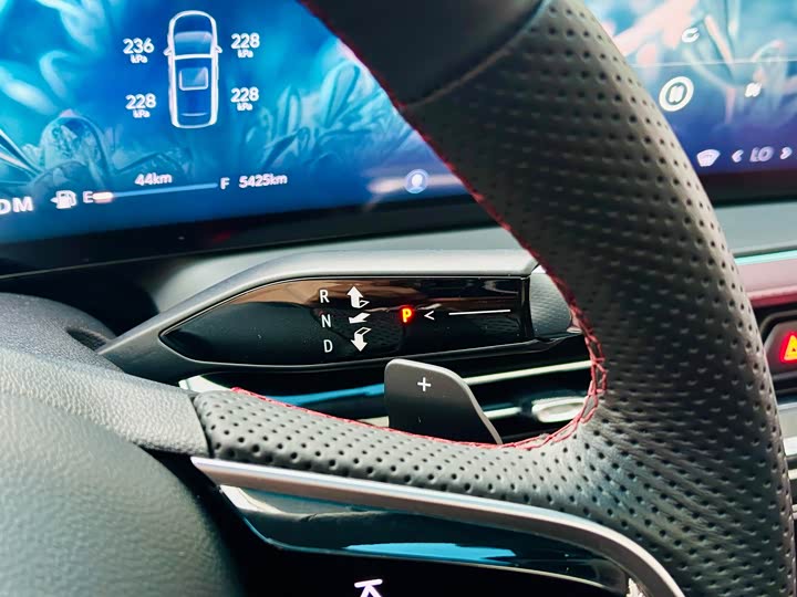 Buick GL8 Century 2025 2025款 2.0T 七座蕴世版