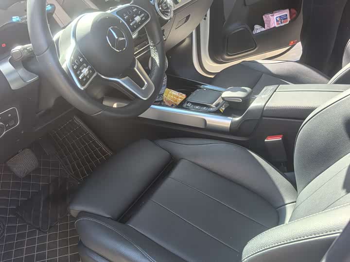 Mercedes-Benz GLB-Class 2024 2024款 GLB 220 动感型