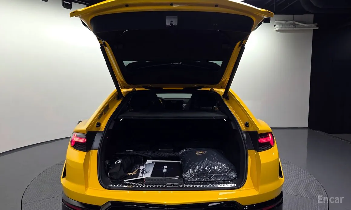 Lamborghini Urus 2018 4.0 V8 SE