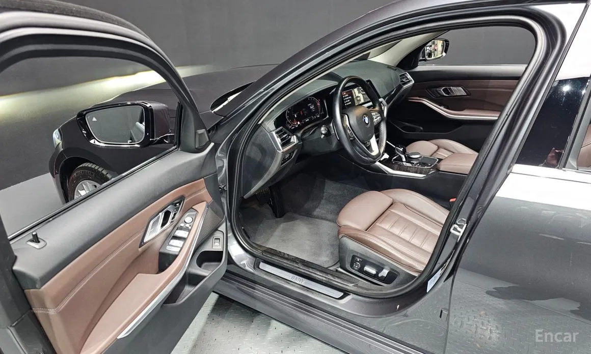 BMW 3 Series 2019 320d Luxury