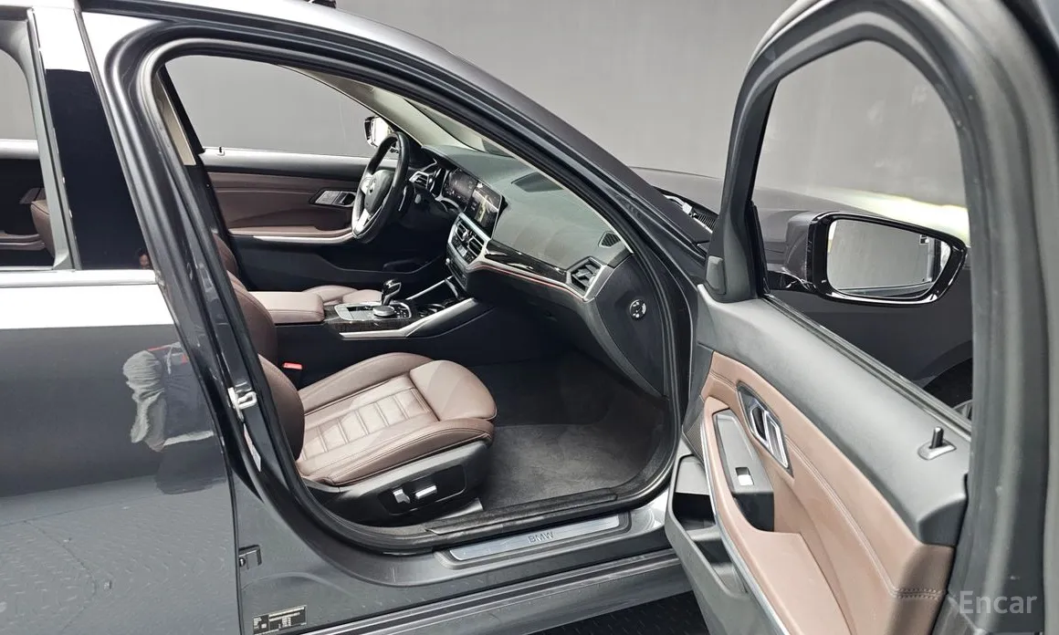 BMW 3 Series 2019 320d Luxury