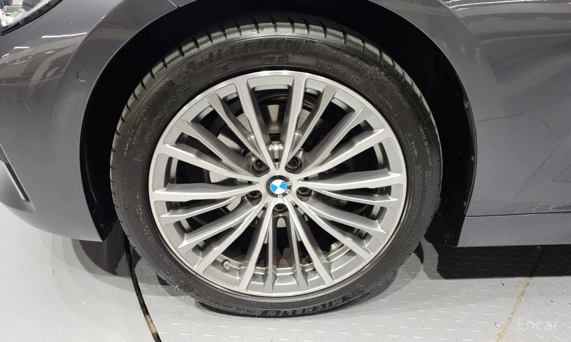 BMW 3 Series 2019 320d Luxury