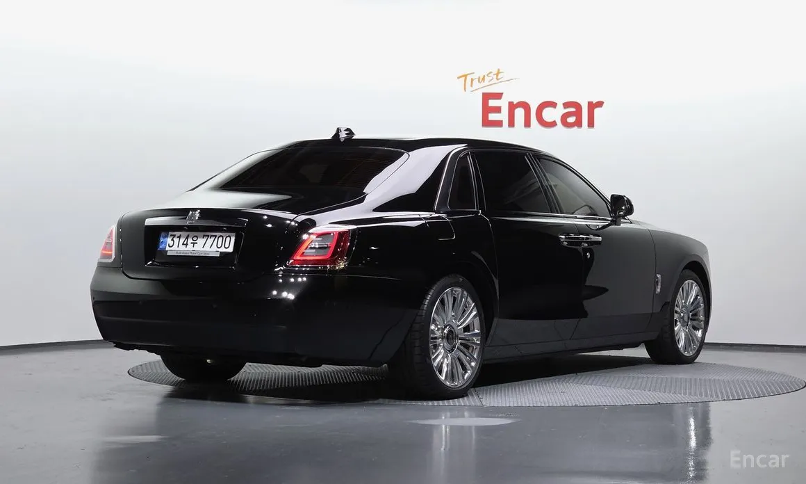 Rolls-Royce Ghost 2020 6.7 EWB V12