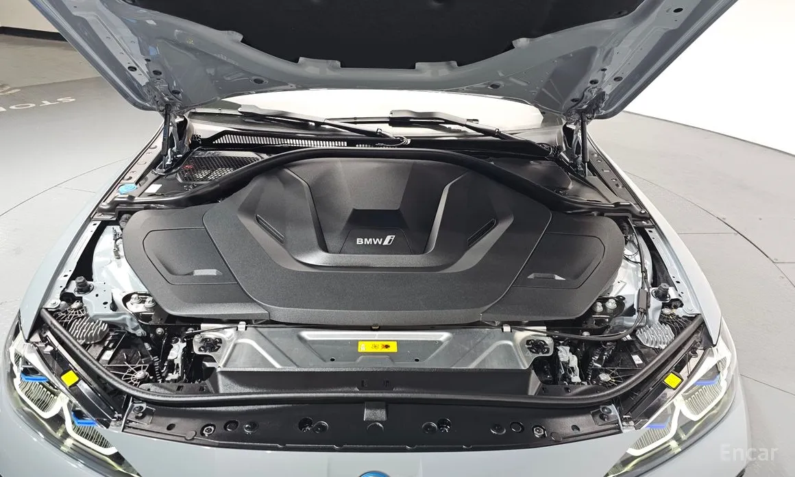 BMW i4 2021 eDrive40 M Sports Pro