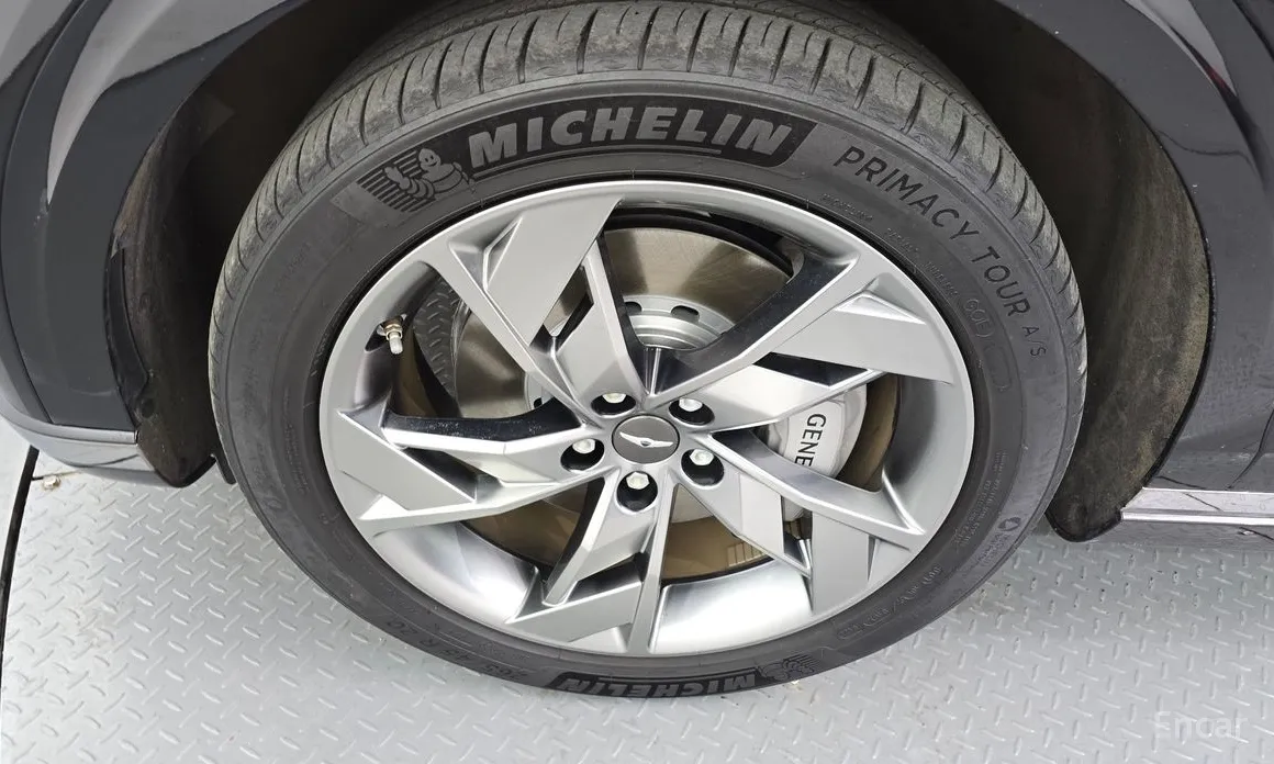 Genesis GV70 2022 e-AWD