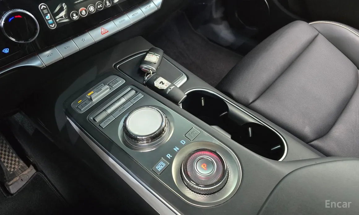 Genesis GV70 2022 e-AWD