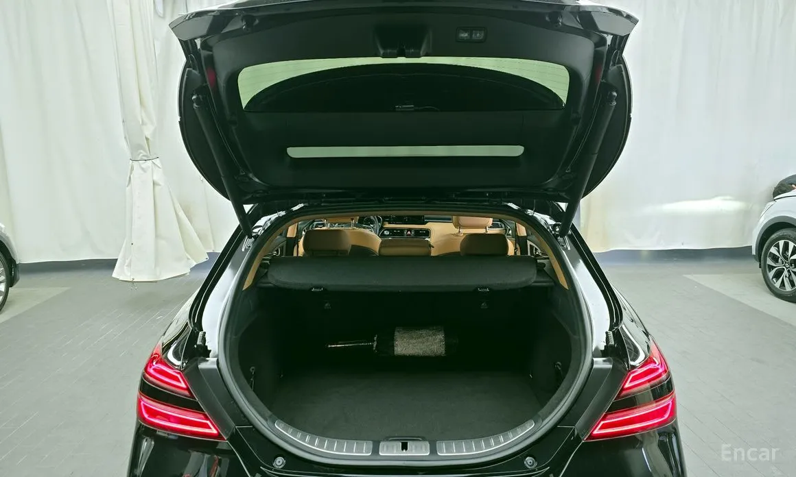 Genesis G70 2022 Gasoline 2.0T 4WD