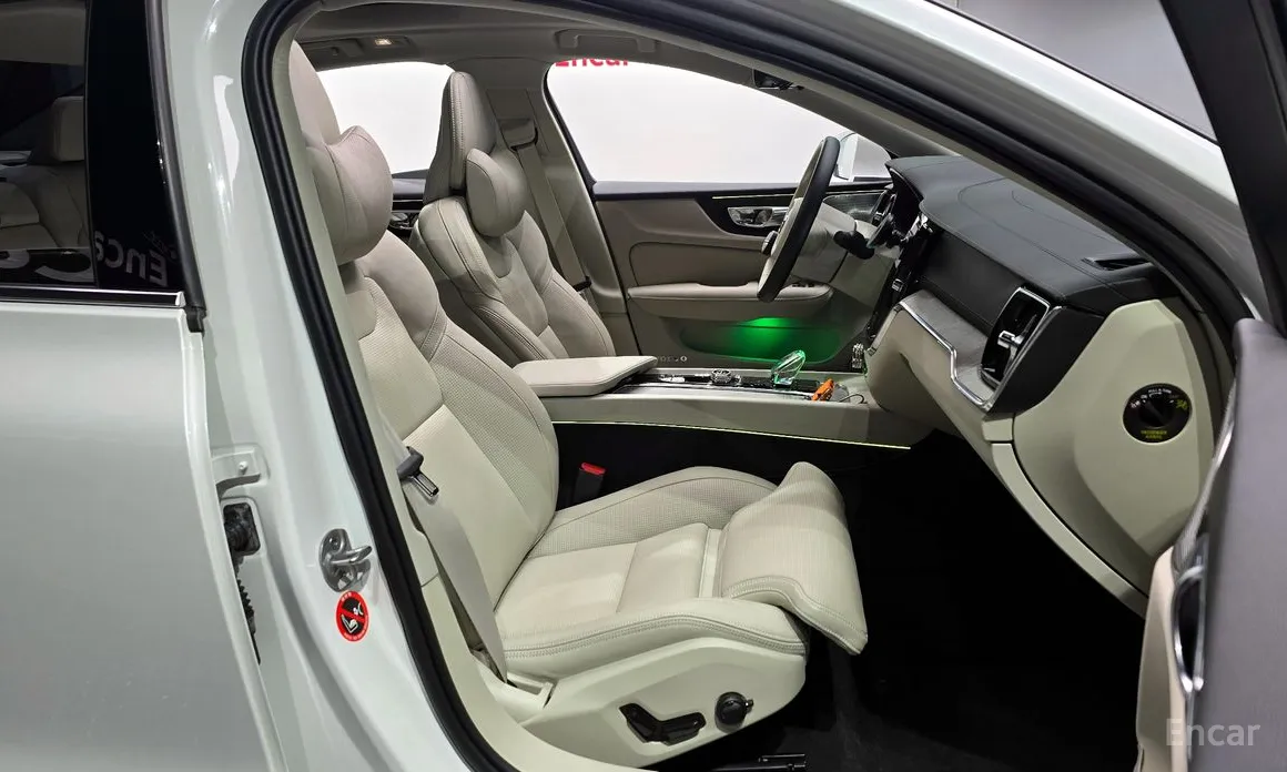 Volvo S60 2019 B5 Ultimate Bright