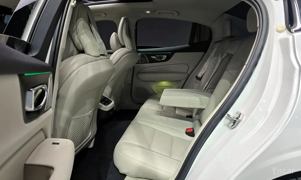 Volvo S60 2019 B5 Ultimate Bright