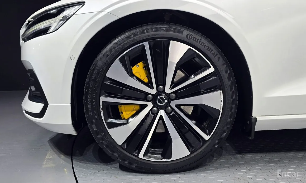 Volvo S60 2019 B5 Ultimate Bright