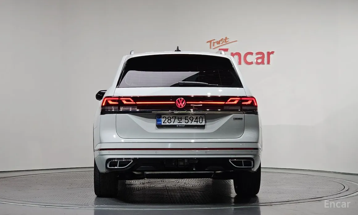 Volkswagen Atlas 2017 2.0 TSI R-LINE 7-Seater