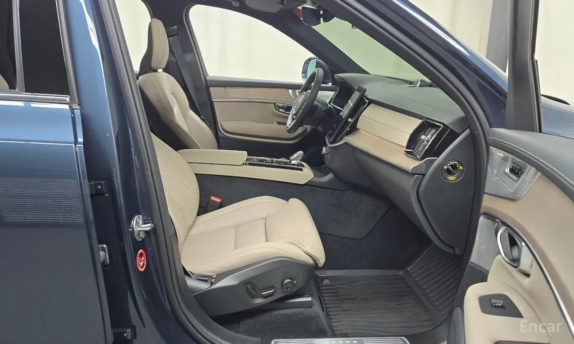 Volvo XC90 2016 T8 Ultra Bright Hybrid