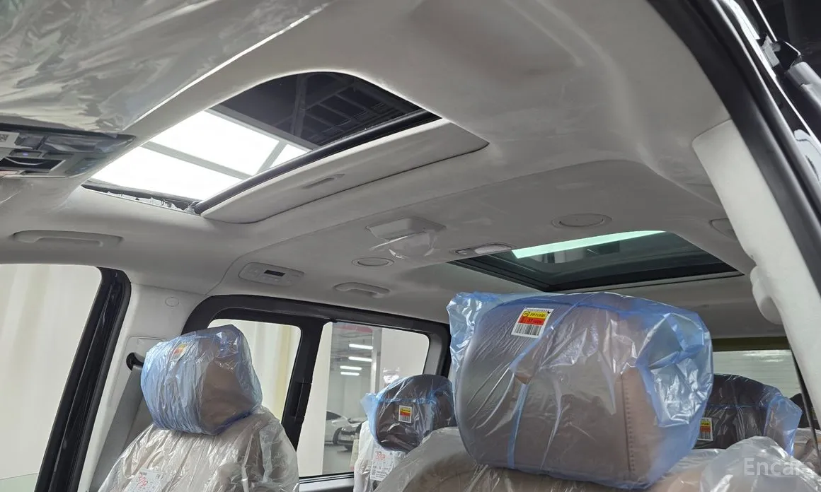 Hyundai Staria 2021 4WD Lounge 7-Seater