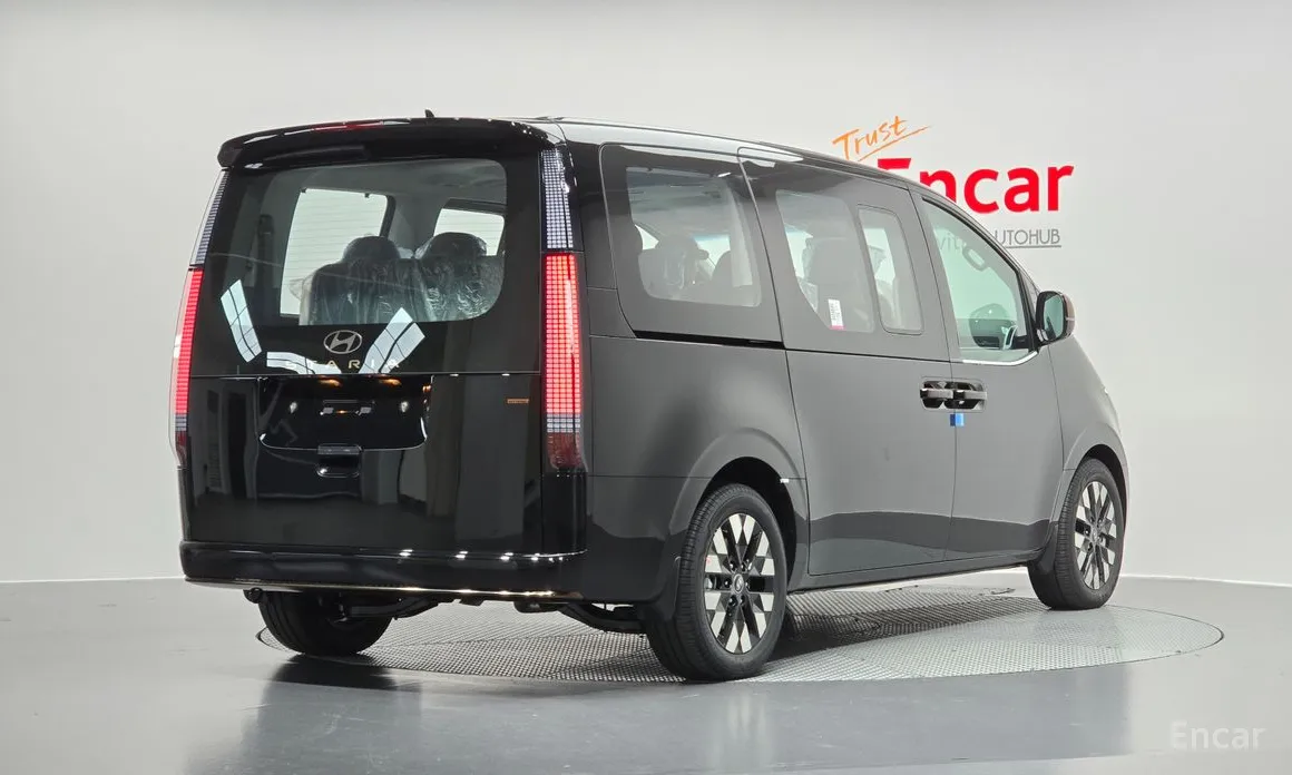Hyundai Staria 2021 4WD Lounge 7-Seater