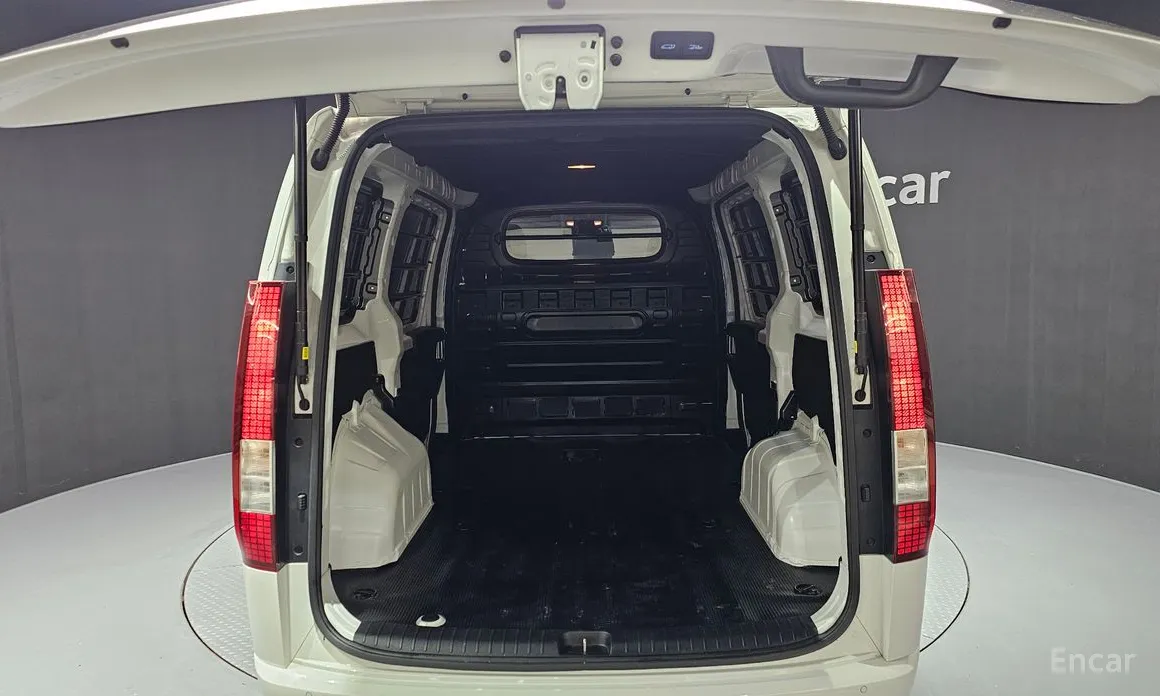 Hyundai Staria 2021 L3.5 Cargo 3-Seater