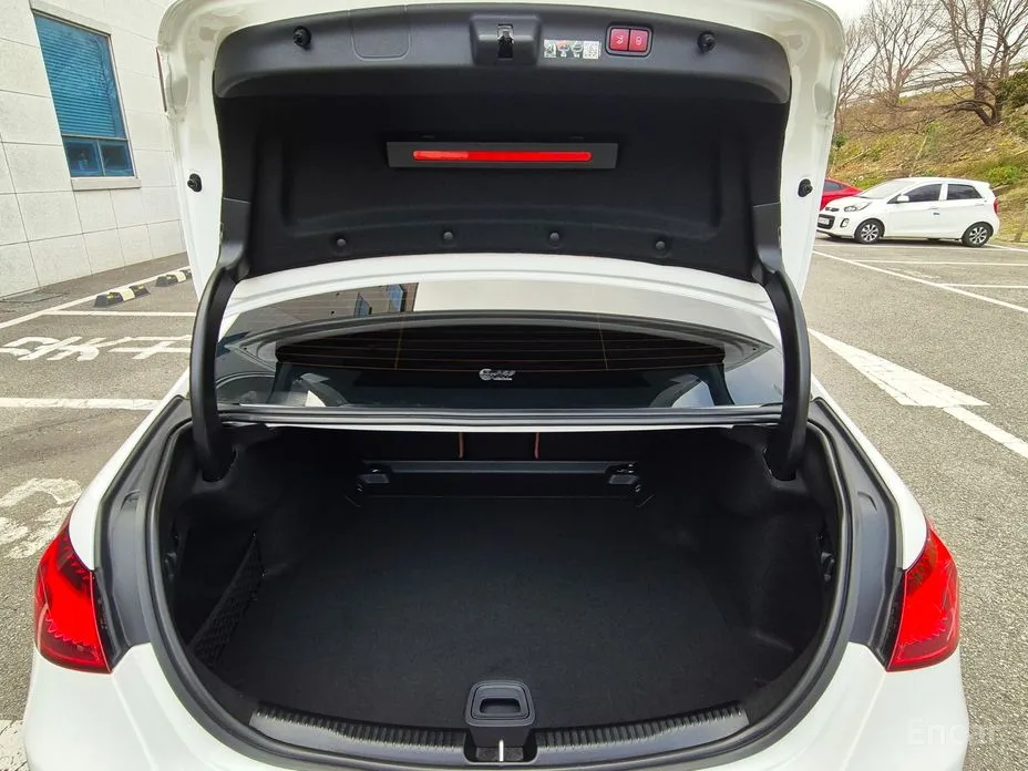 Mercedes-Benz C-Class 2022 C200 Avantgarde