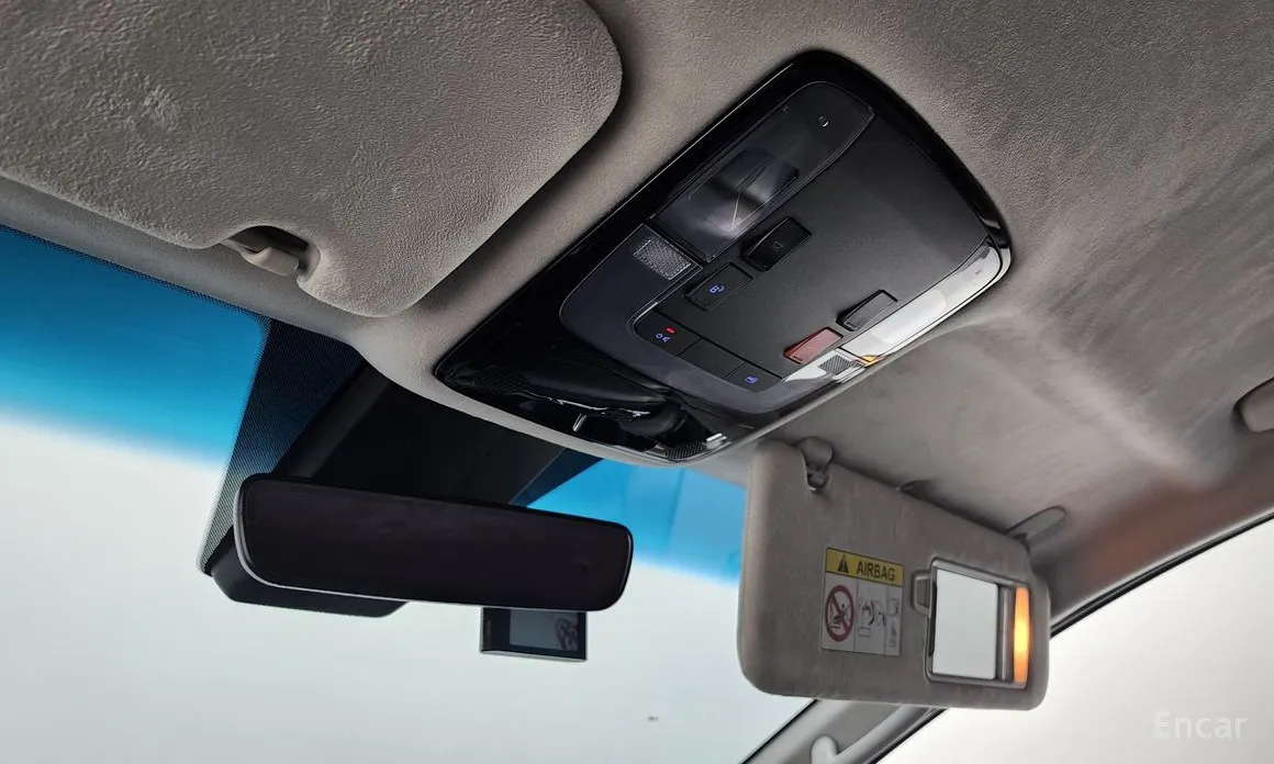 Hyundai Staria 2021 Lounge 9-Seater