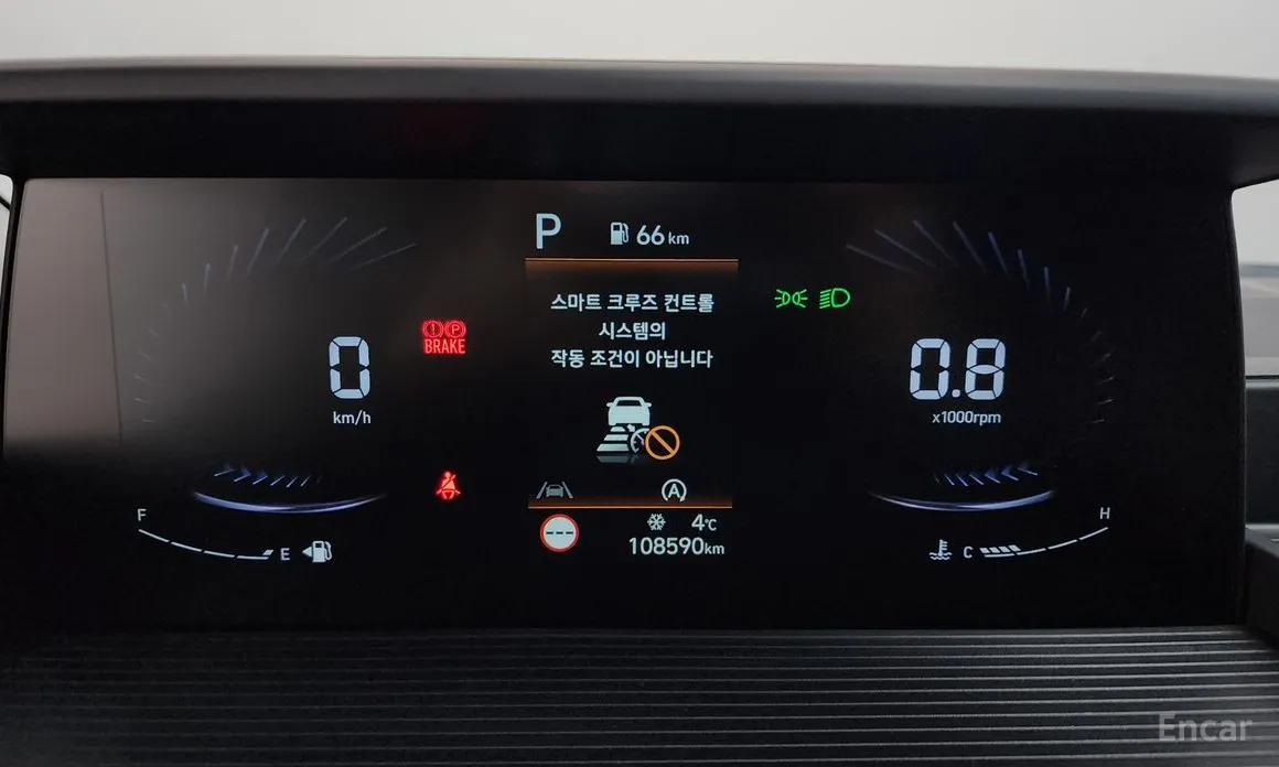 Hyundai Staria 2021 Lounge 9-Seater