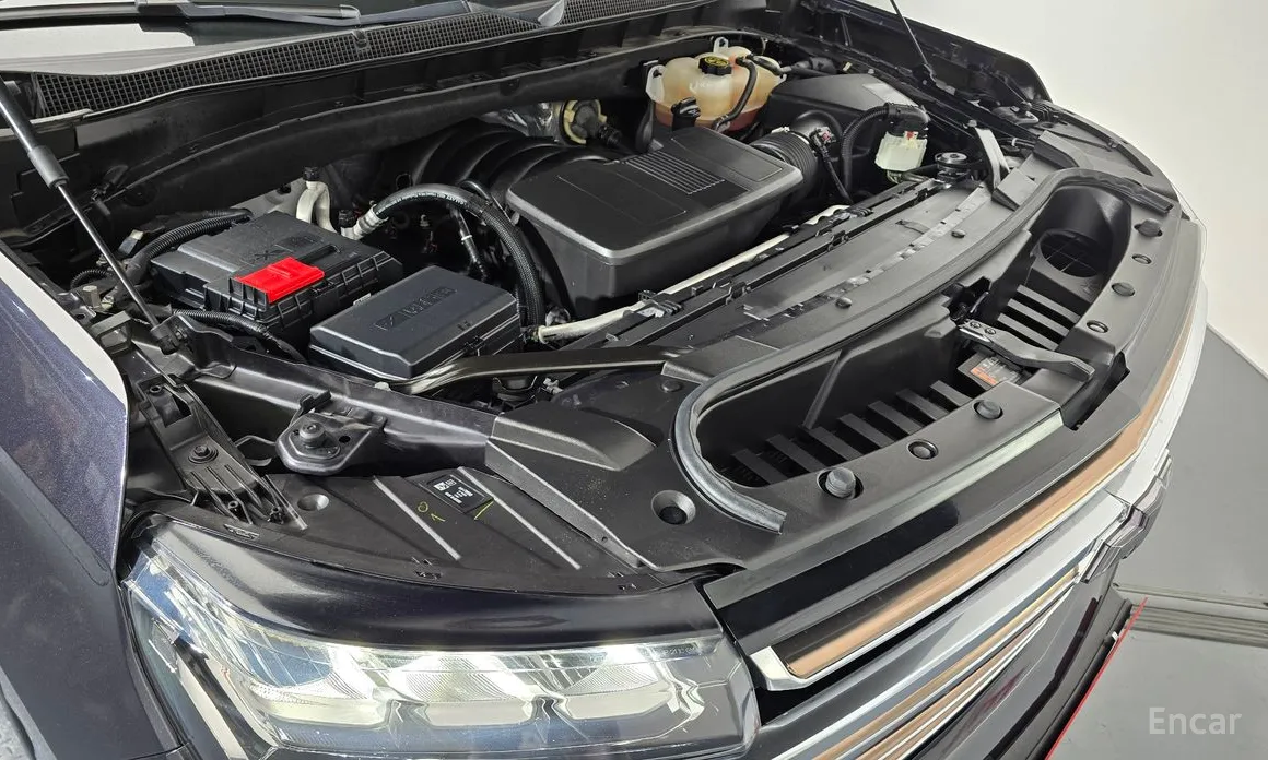 Chevrolet Tahoe 2022 6.2 Dark Knight 4WD