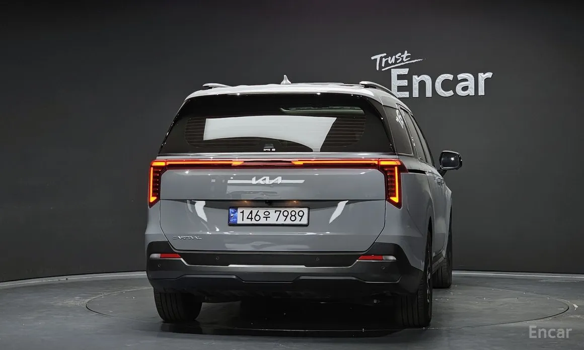 Kia Carnival 2023 9-Seater Gravity