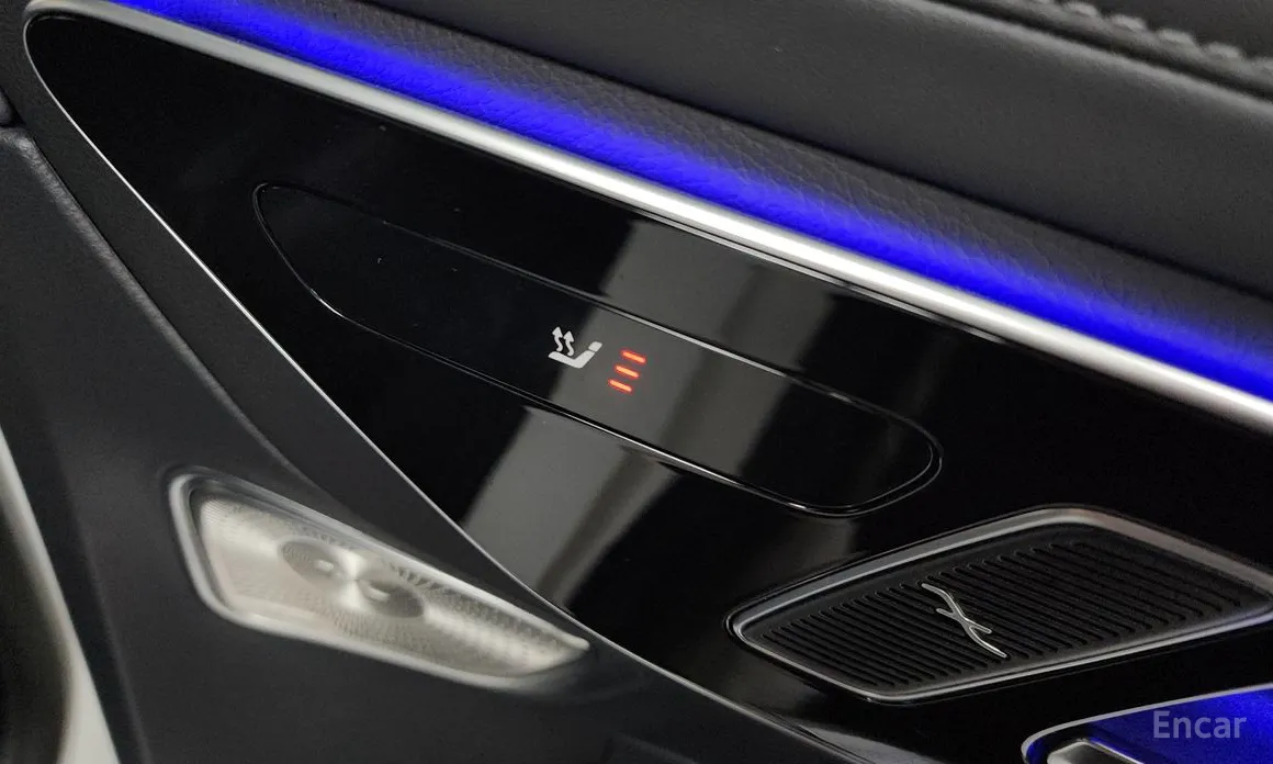 Mercedes-Benz GLC-Class 2023 GLC300 4MATIC AMG Line