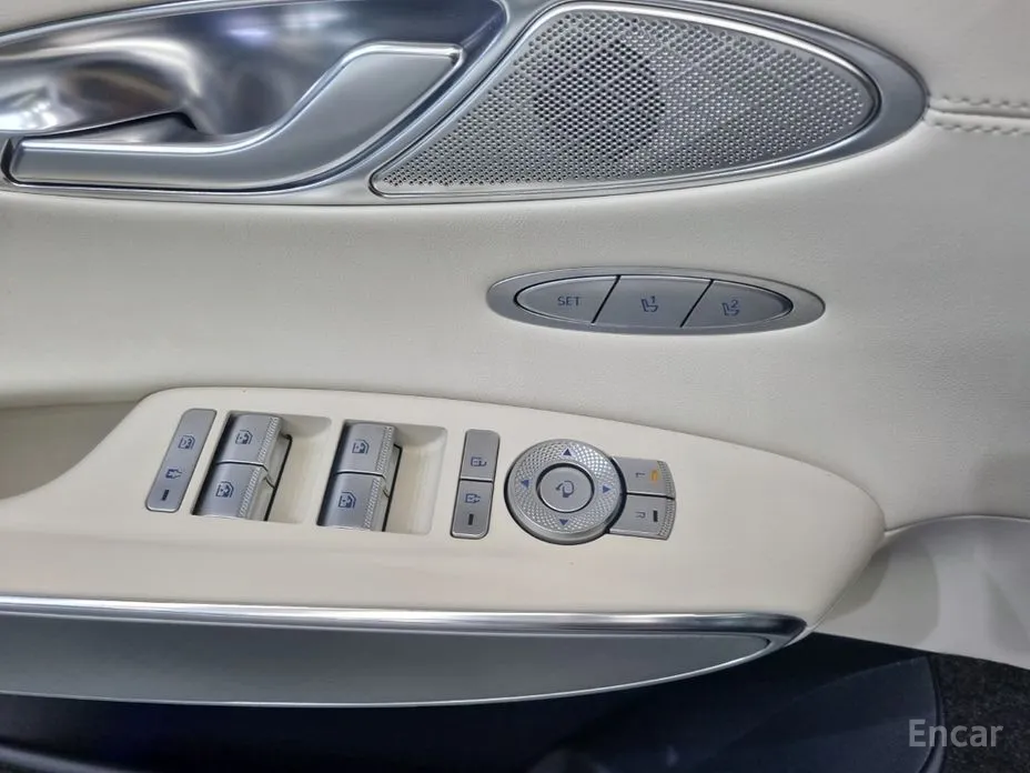 Genesis GV70 2022 e-AWD