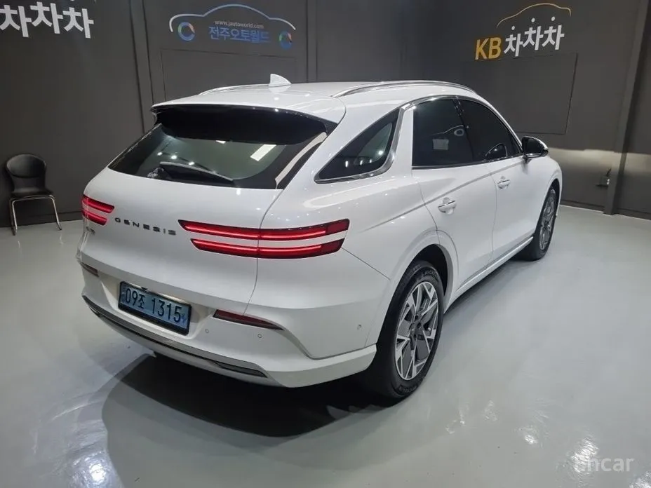 Genesis GV70 2022 e-AWD