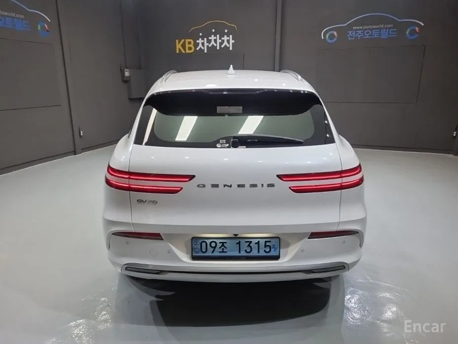Genesis GV70 2022 e-AWD