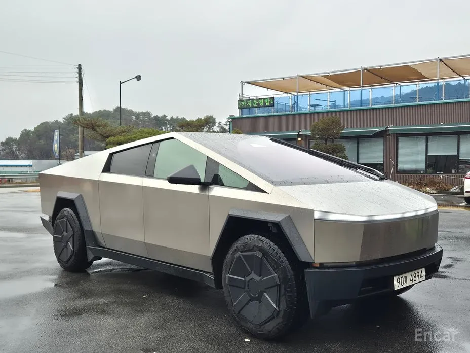 2023 Tesla Cybertruck