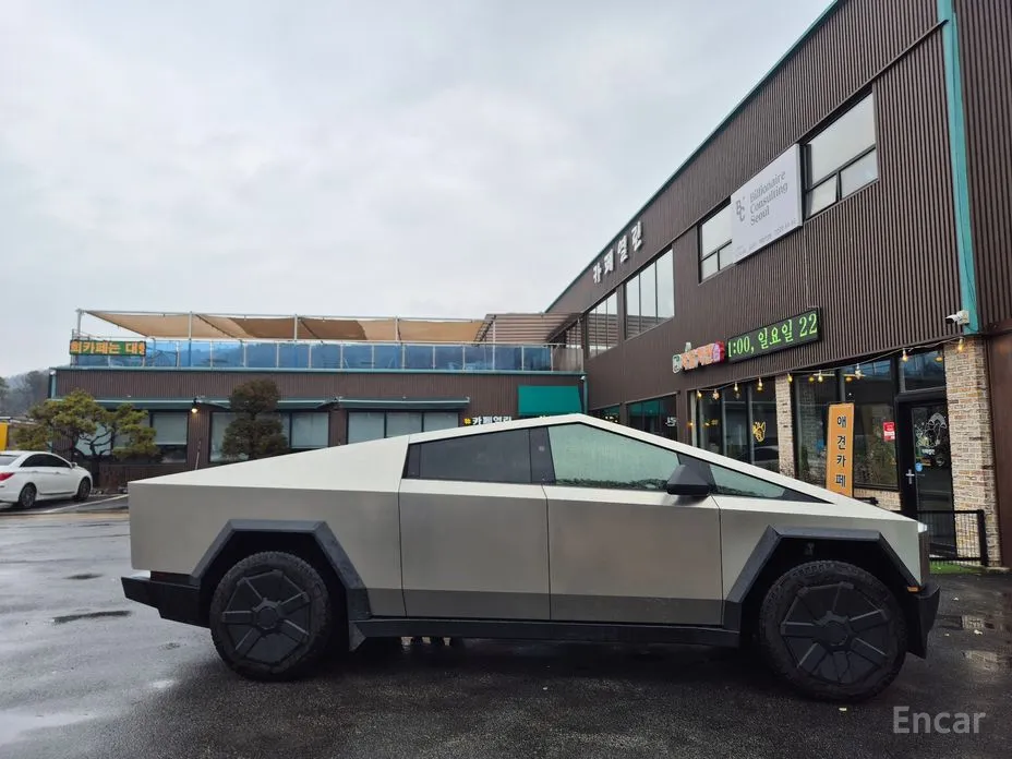 2023 Tesla Cybertruck