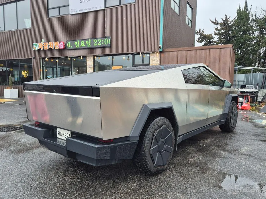 2023 Tesla Cybertruck