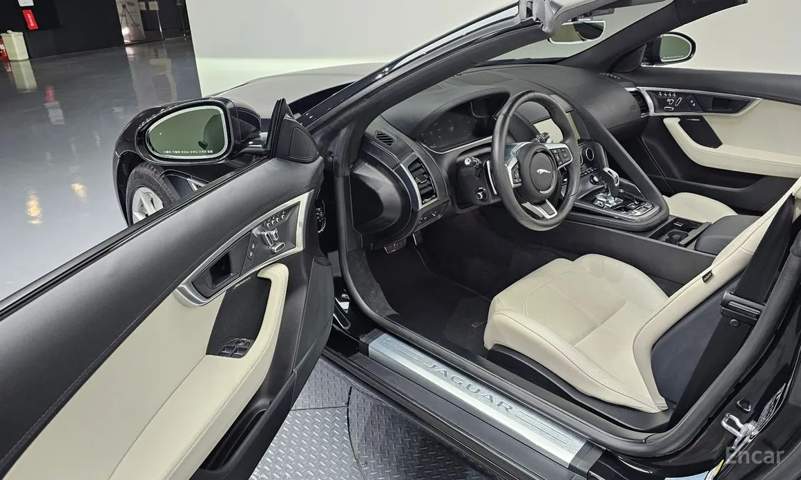 Jaguar F-Type 2013 P300 Convertible