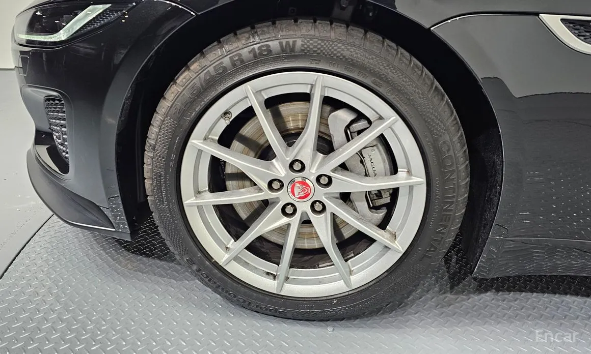 Jaguar F-Type 2013 P300 Convertible