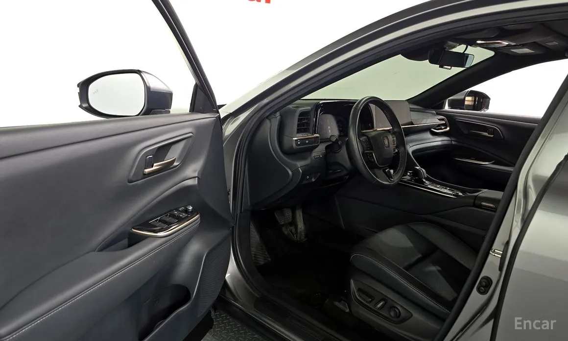 Toyota Crown 2023 2.5 4WD Hybrid