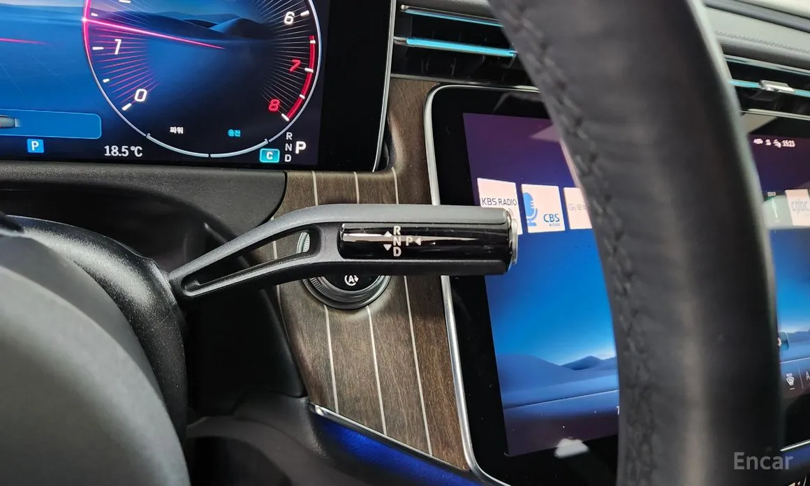 Mercedes-Benz E-Class 2024 E300 4MATIC Exclusive