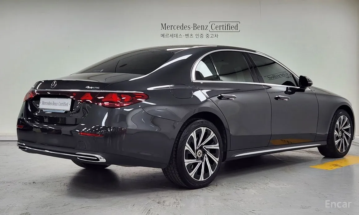 Mercedes-Benz E-Class 2024 E300 4MATIC Exclusive