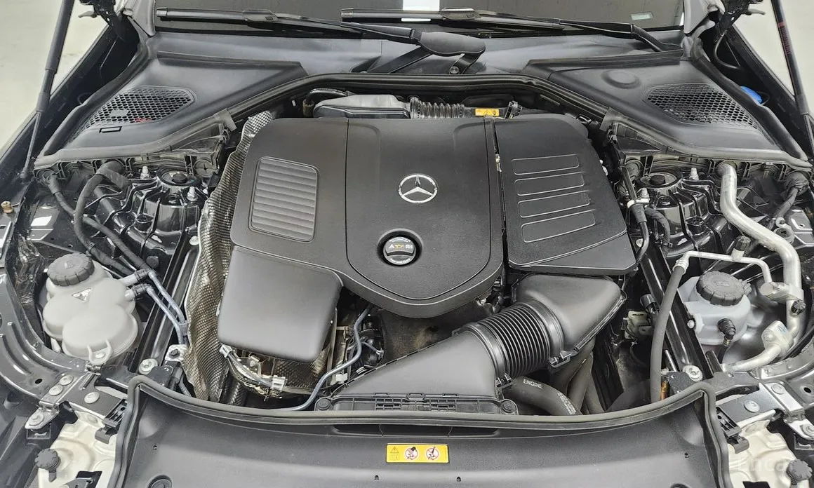 Mercedes-Benz E-Class 2024 E300 4MATIC Exclusive